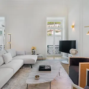 Whome | Av. Da Liberdade Deluxe W/ S-pool, Gym & Parking Apartment Lisbon
