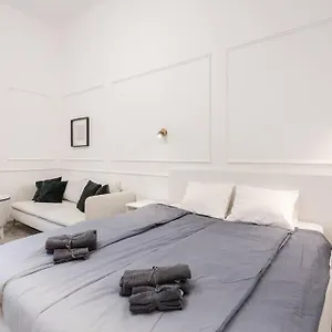 Stylish In The Center Apartment Budapest