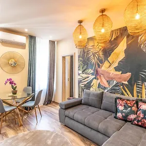 Jungle With 2 Bathrooms Apartment Budapest