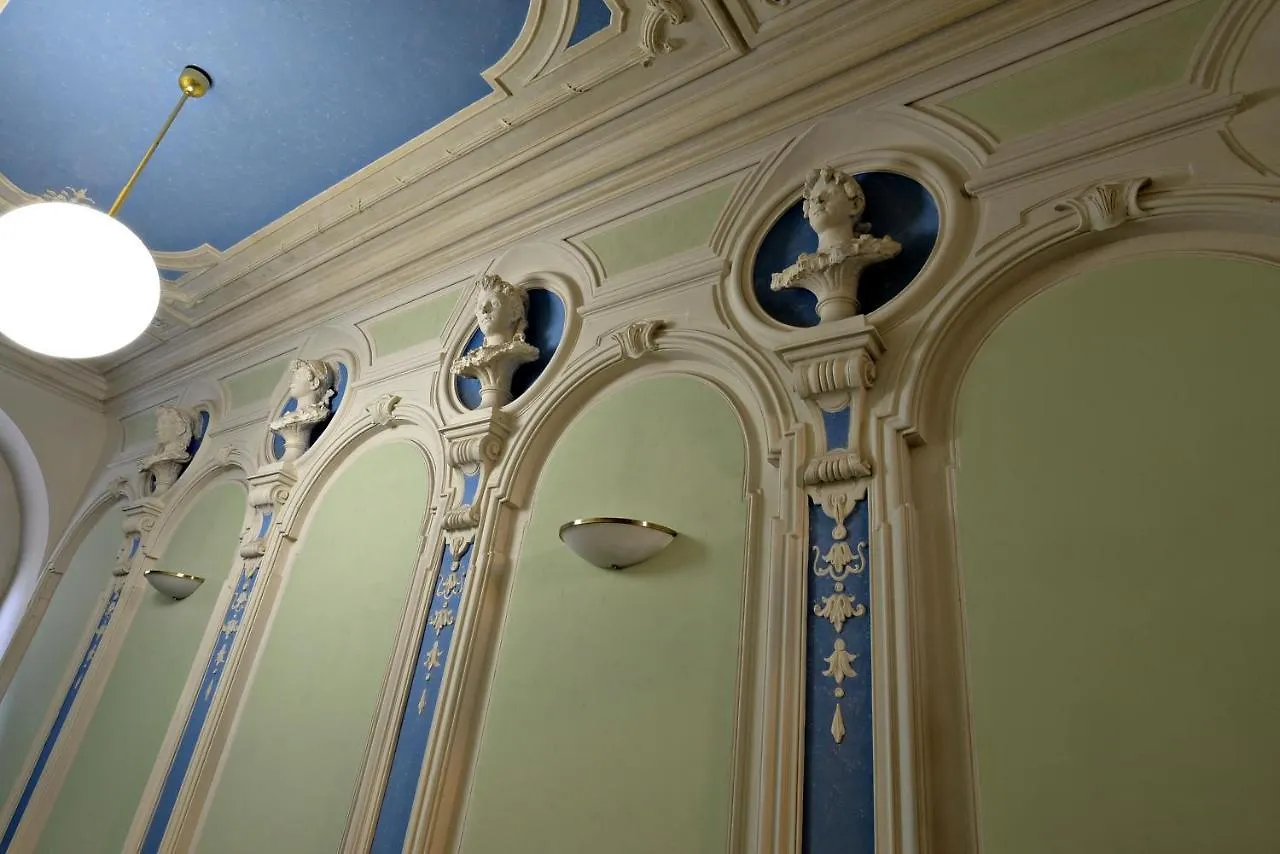 Magnificent King Suite Praga 0*,  Czechy