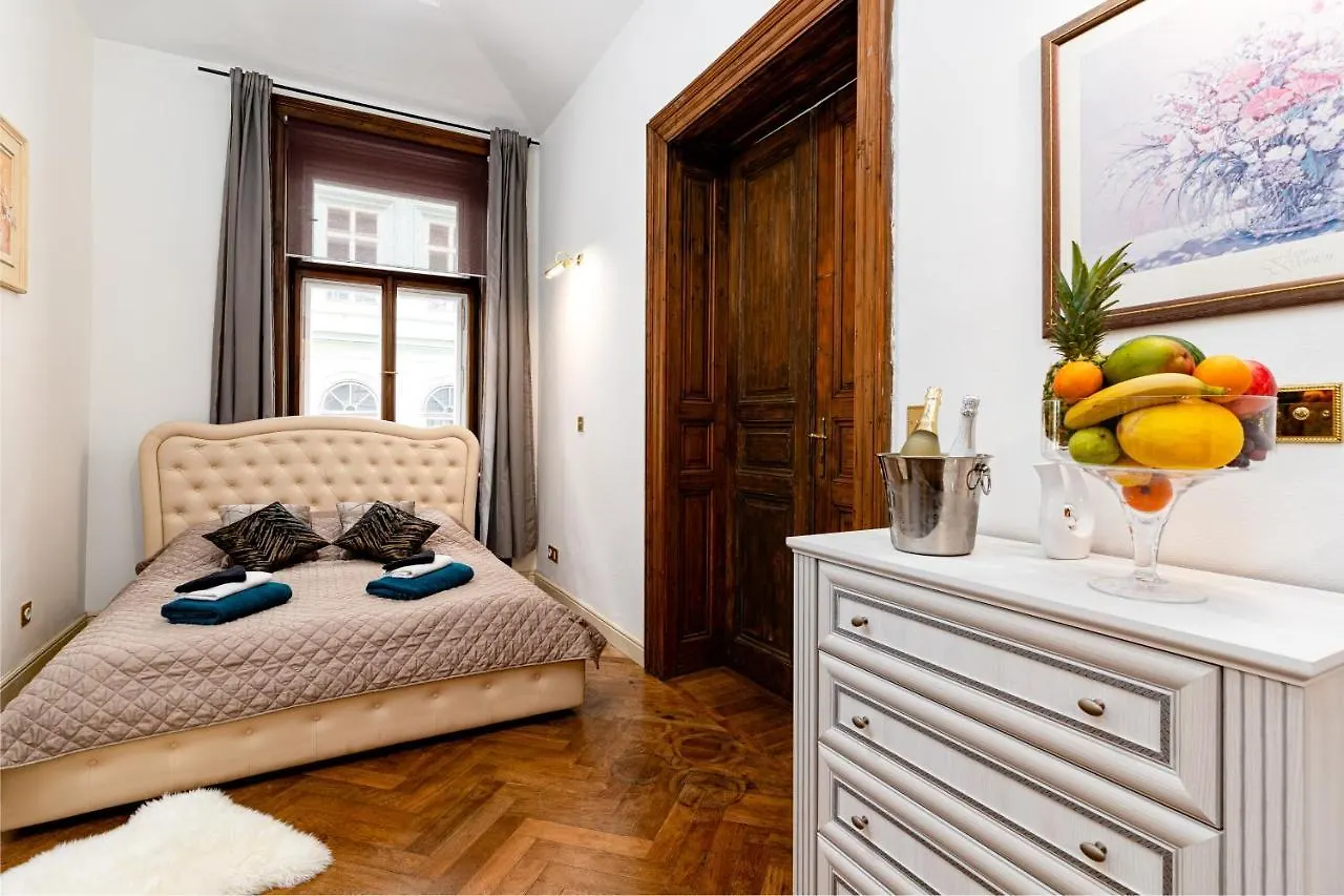 Magnificent King Suite Praga